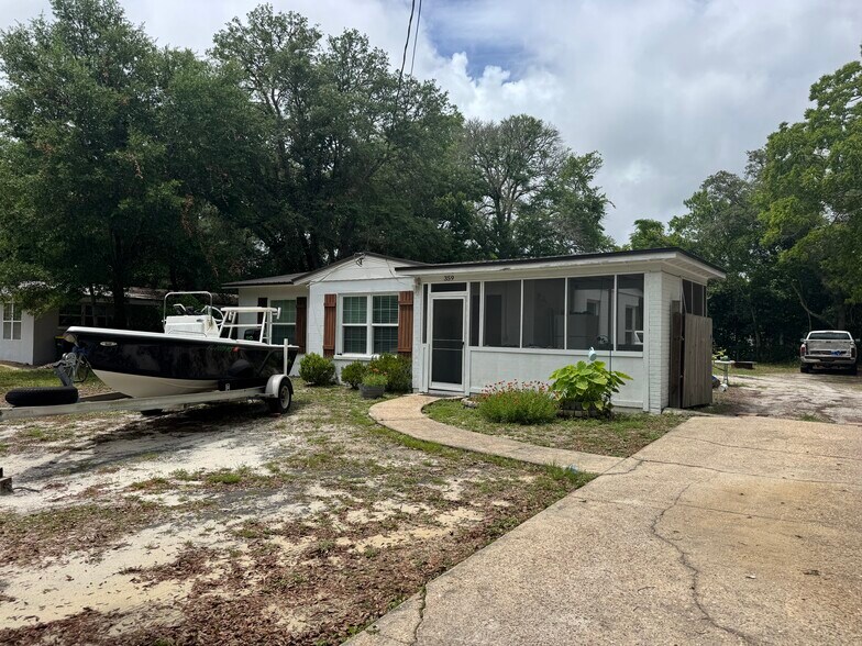 Building Photo - 359 Okaloosa Rd NE