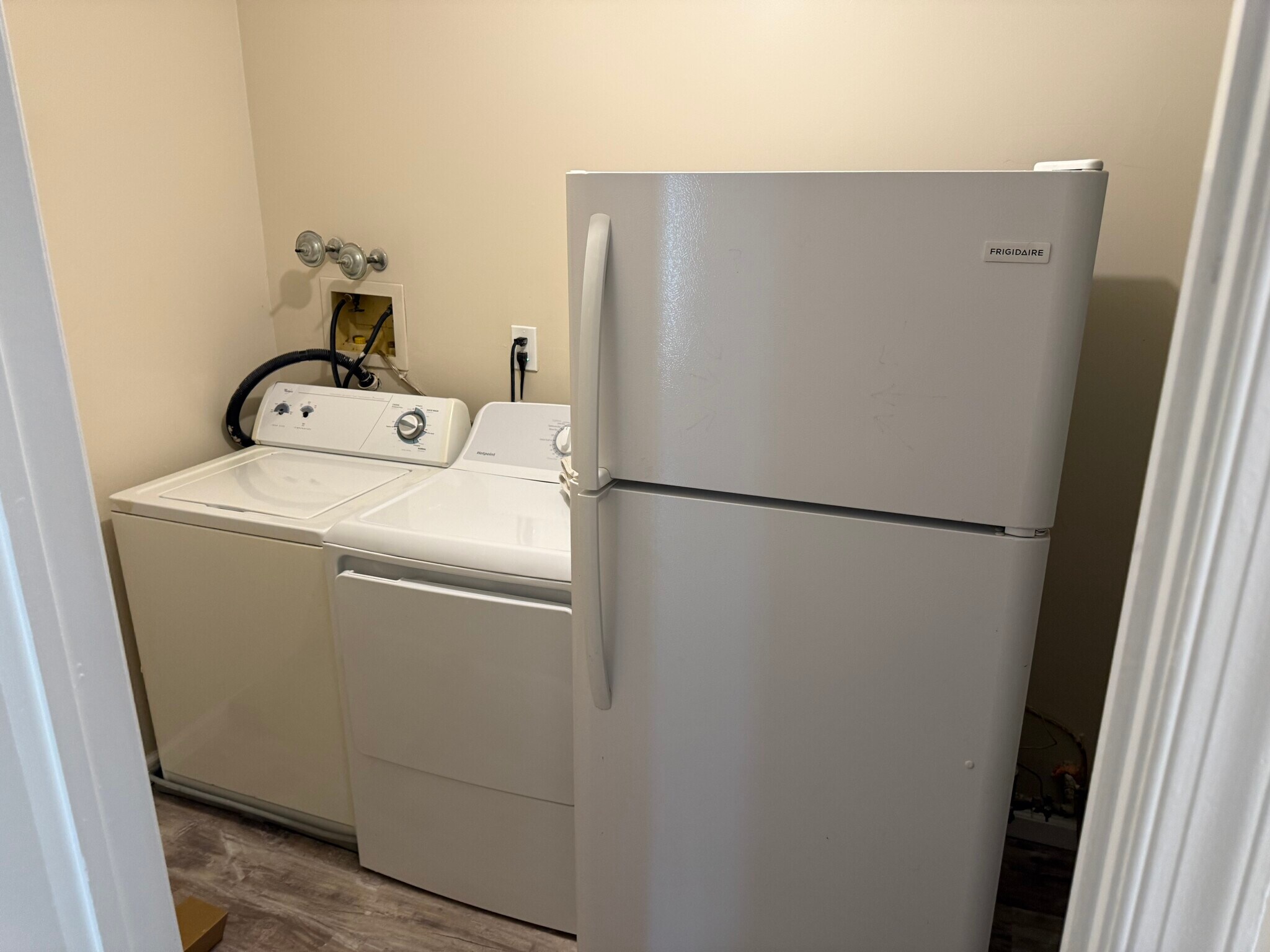 Building Photo - 82 Chambord Ct