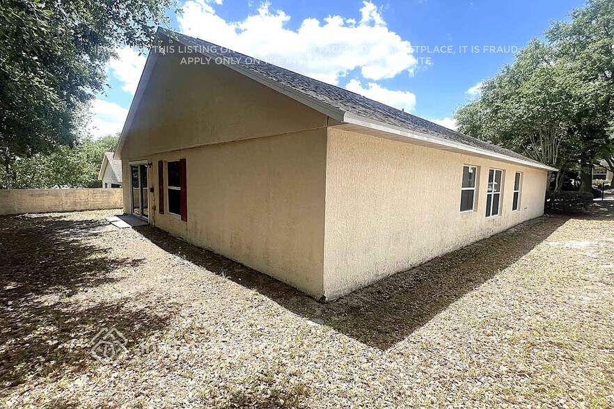 Building Photo - 25136 Ironwedge Dr