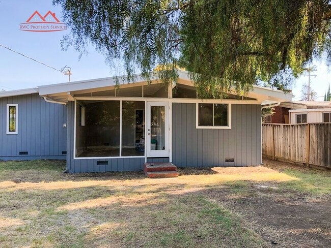 Building Photo - 18731 Hanna Dr