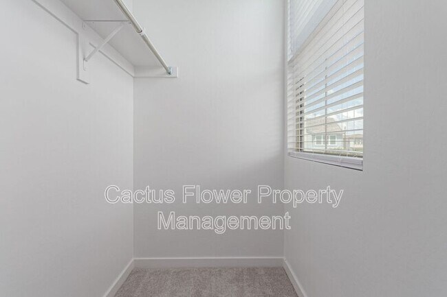 Building Photo - 4740 S Ferric