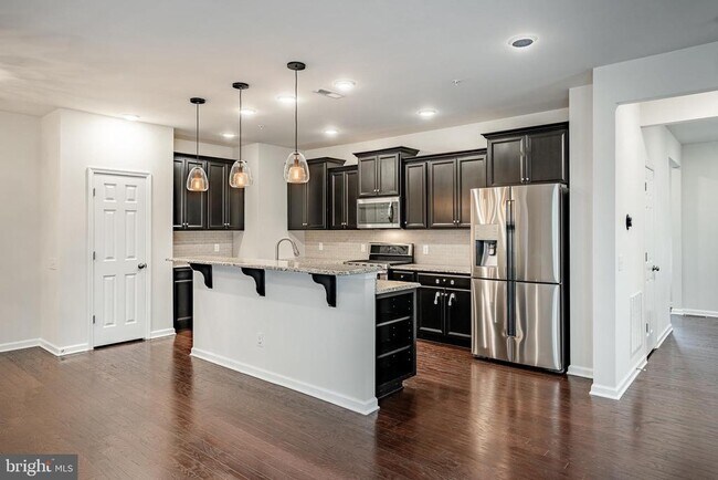 Building Photo - 720 Sun Valley Ct