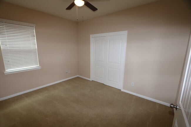 Building Photo - 19631 Little Pine Ln