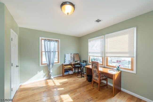 Building Photo - 21 Phoenix Ave