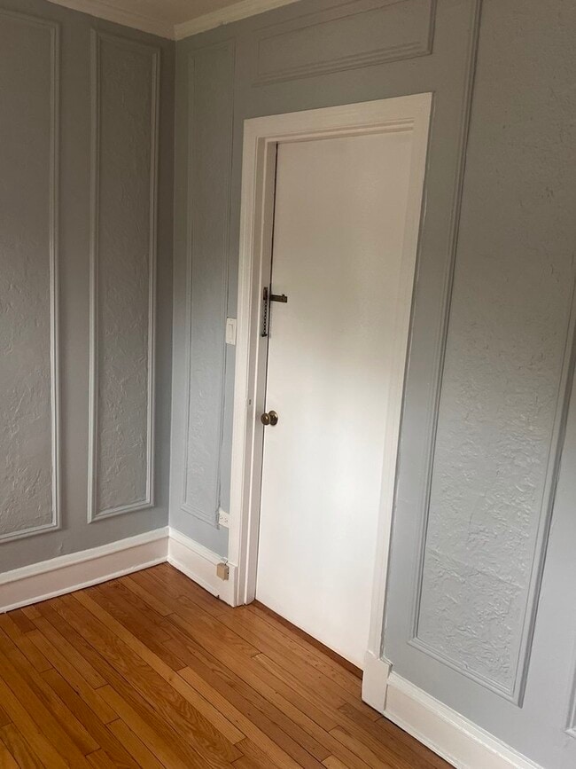 Building Photo - 1155 St Johns Ave