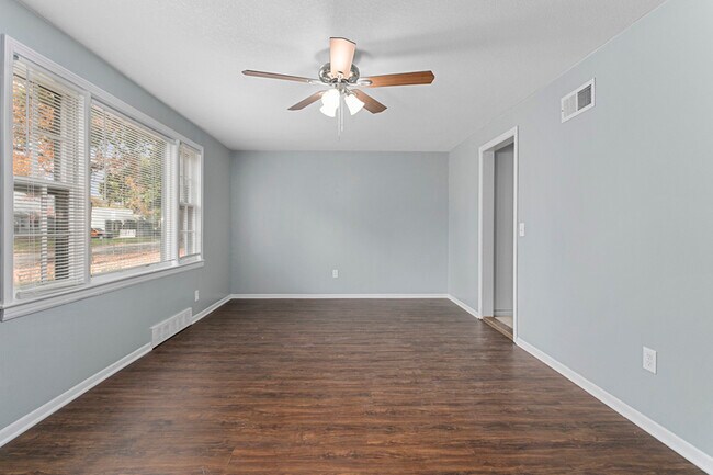 Building Photo - 5119 Woodson Rd