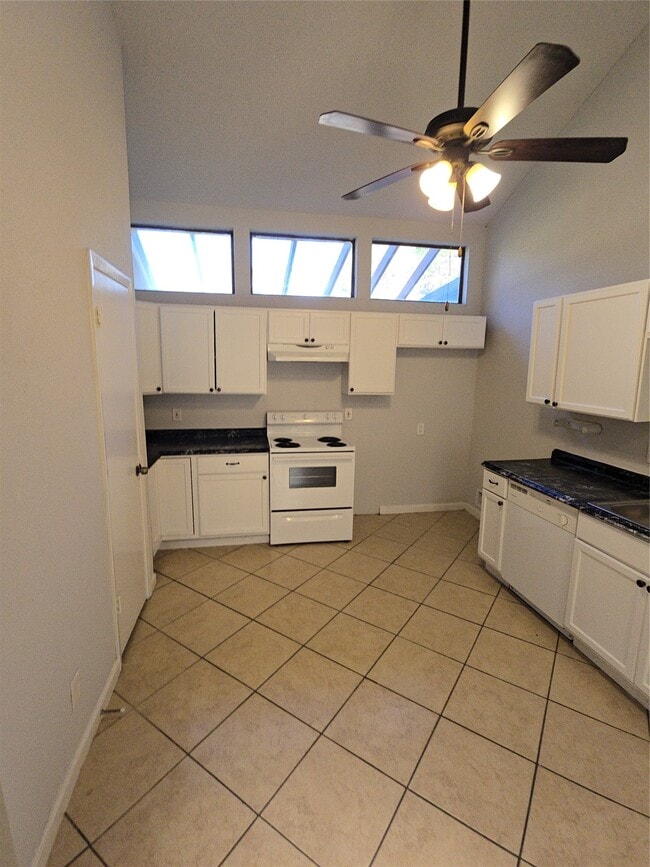 Building Photo - 11231 Glenforest Dr