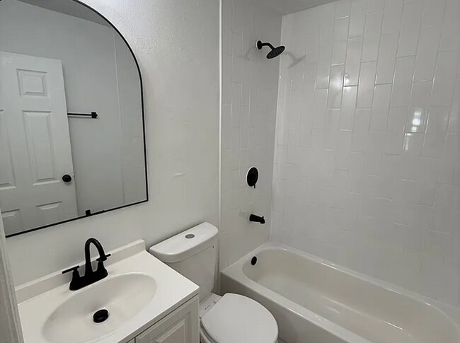 Building Photo - 3540 Teaberry Dr