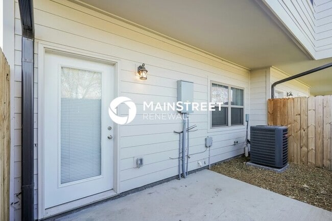 Building Photo - 3 Bedroom Pet-Friendly Home in Lebanon, TN with Main Street Renewal