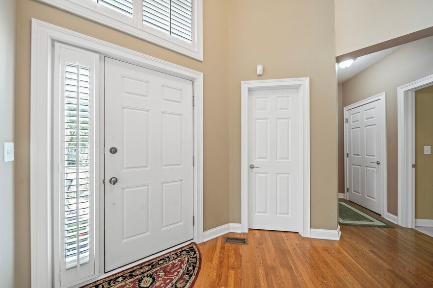 Building Photo - 4939 Stonehaven Dr