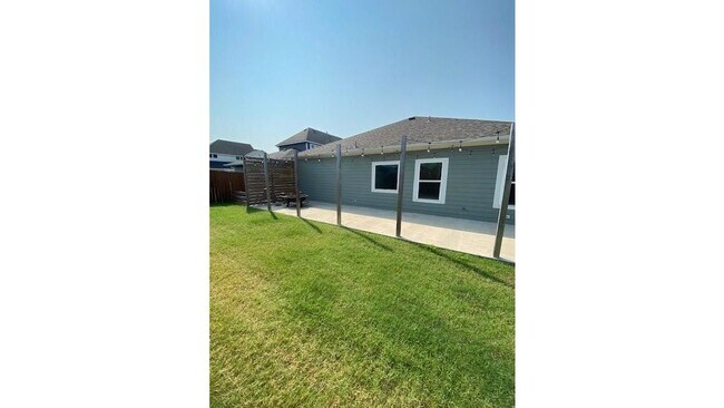 Building Photo - 405 Carneros Dr