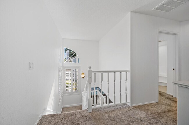 Building Photo - 620 Holbrook Ct