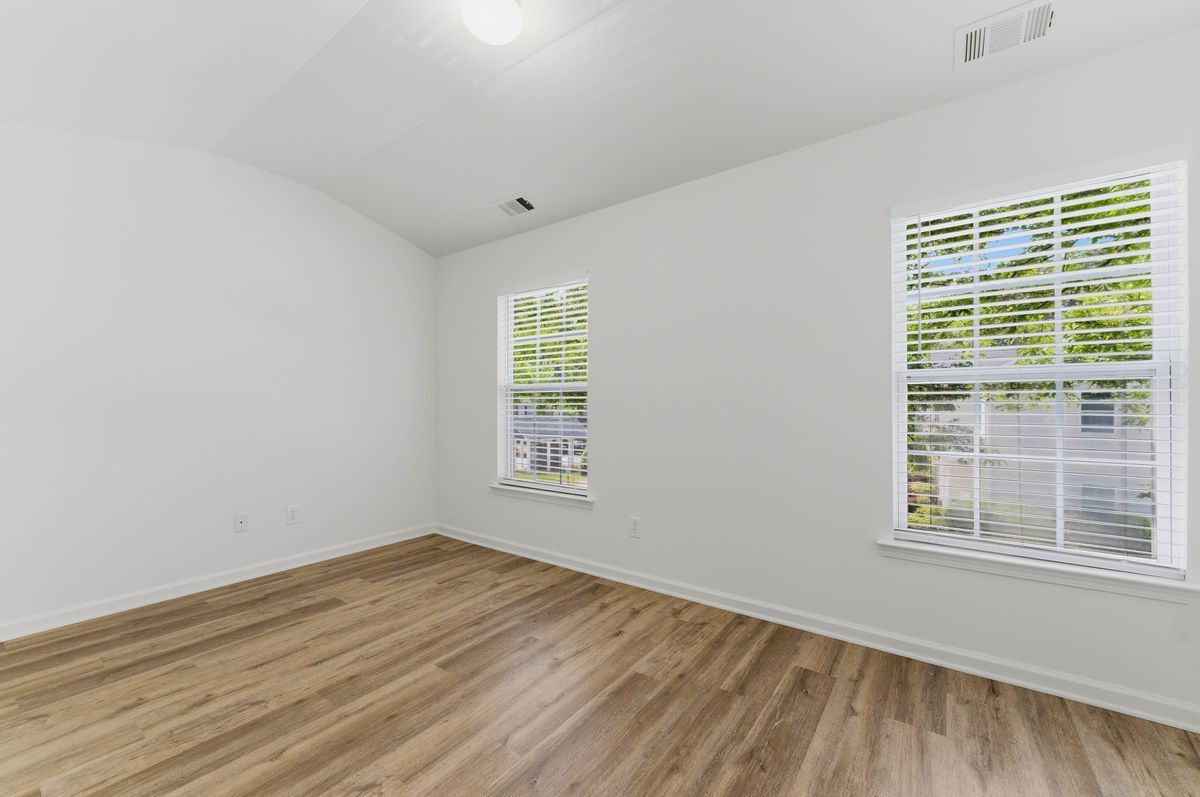 Building Photo - 585 McWilliams Rd SE