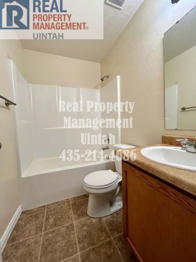 Building Photo - 693 E 1400 S