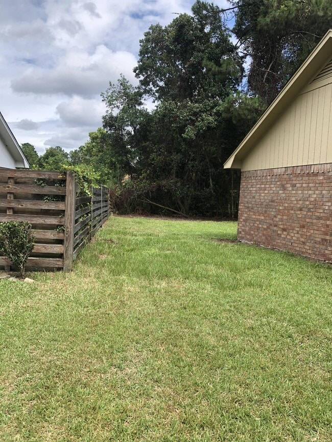 Building Photo - 663 Windward Dr