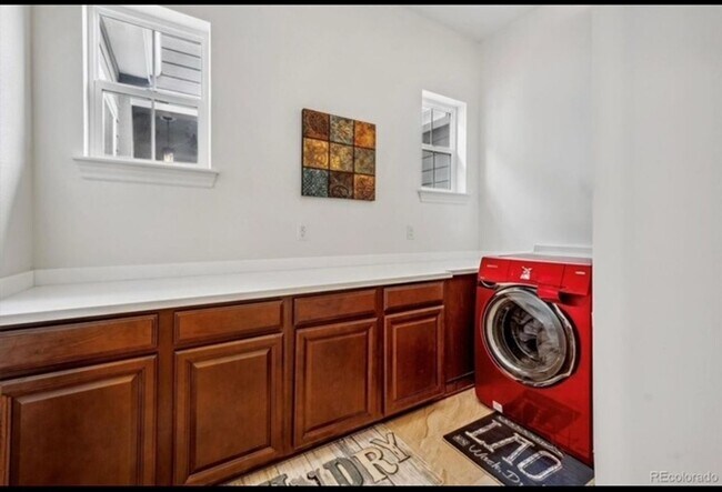 Building Photo - Stunning 4BR Home in West Arvada