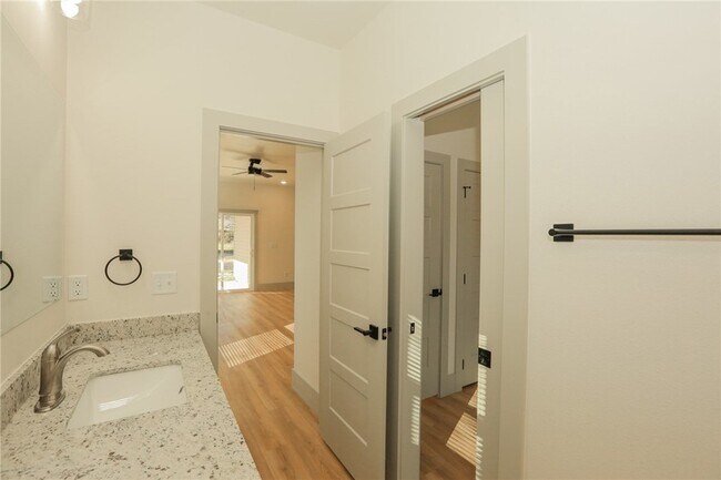 Building Photo - 655 N Genevieve Ave