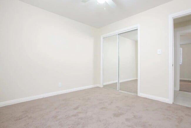 Building Photo - 363 Bard St
