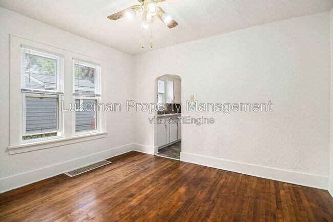 Building Photo - 539 Gayle Ave