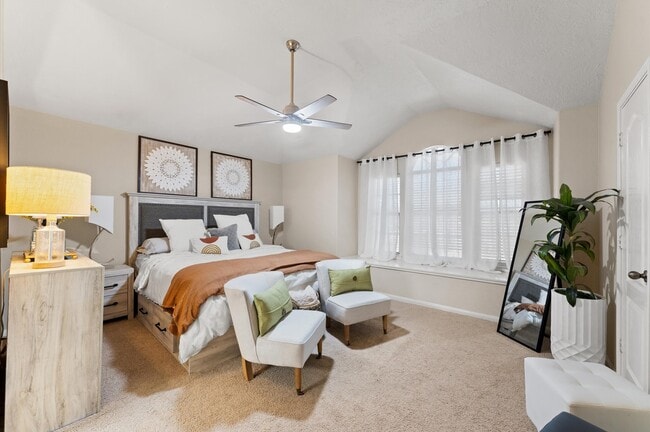 Building Photo - 19251 Hopeview Ct