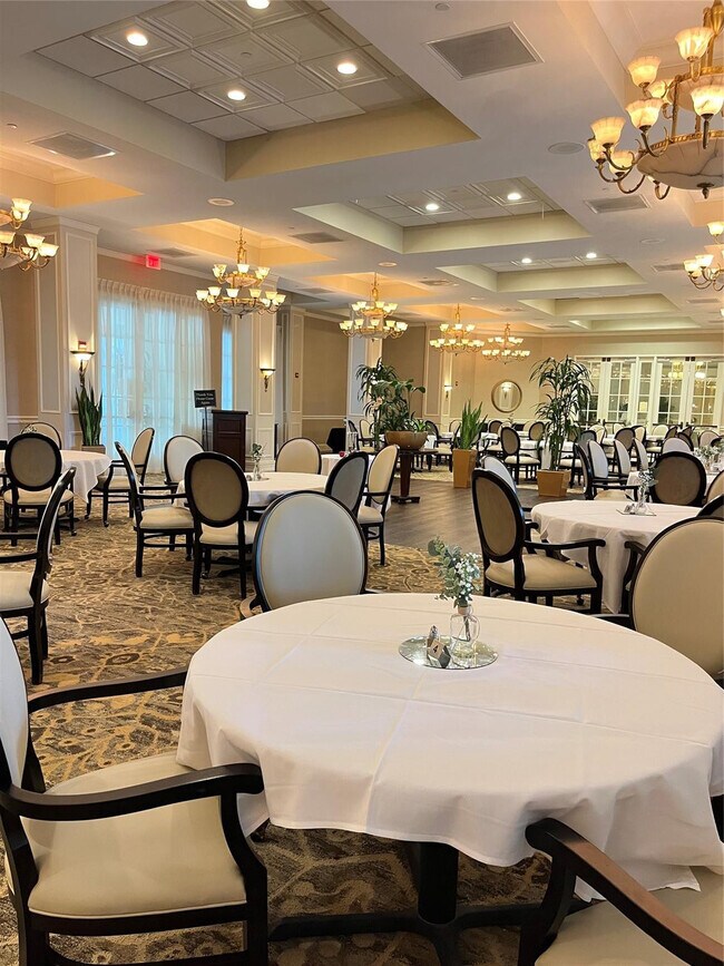 Building Photo - 16102 Emerald Estates Dr