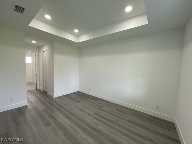 Building Photo - 818 Anaconda Ave S