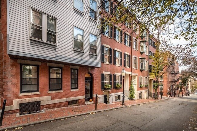 Building Photo - 80 Revere St