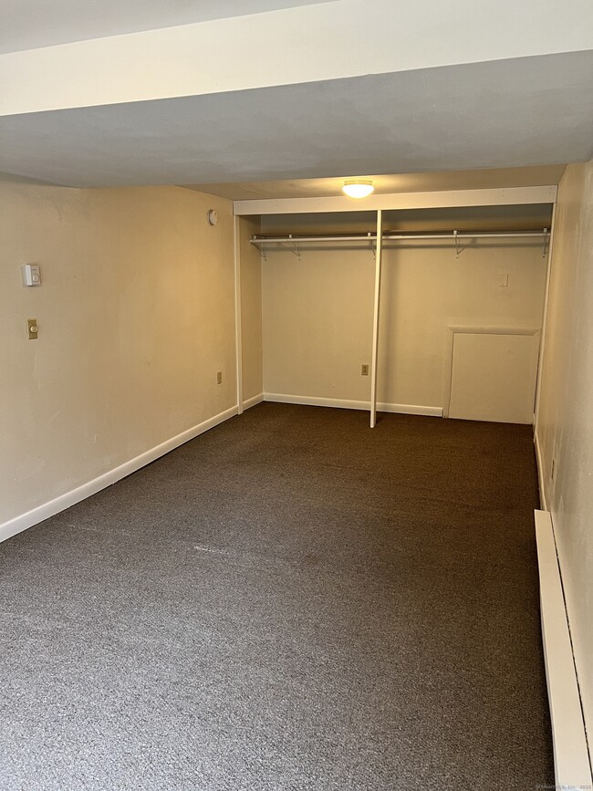 Building Photo - 38 Lanesville Rd