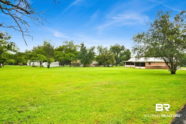 Building Photo - 11525 Brenda Rd