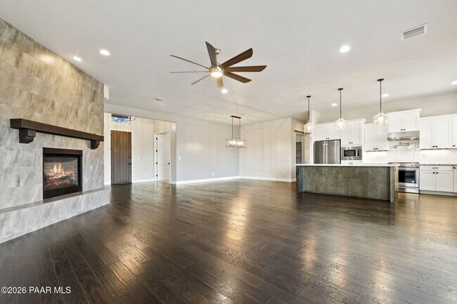 Building Photo - 1476 Sierry Peaks Dr