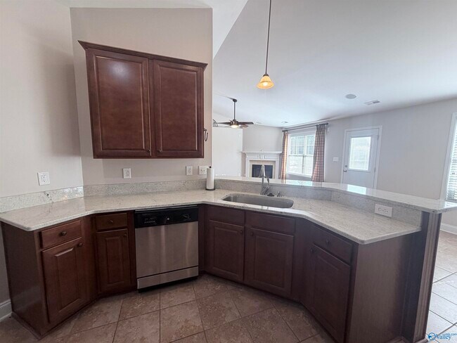 Building Photo - 110 Autumn Haven Ln