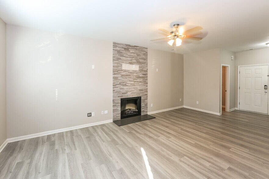 Building Photo - 802 Wesley Alan Ln