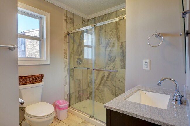 Building Photo - UNBELIEVEABLE VIEWS - Ocean Front OFF SEAS...