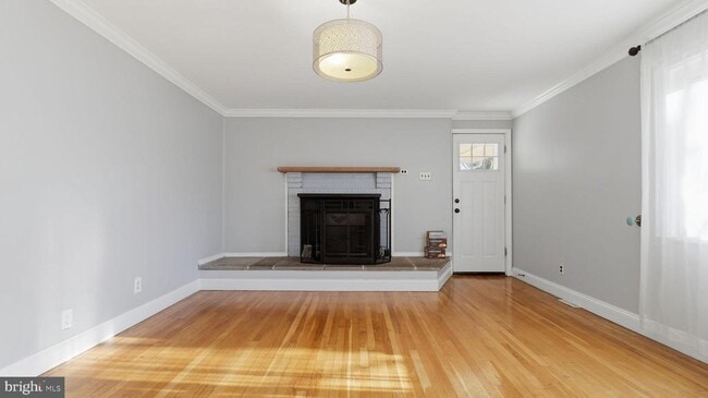 Building Photo - 1703 Tioga Rd