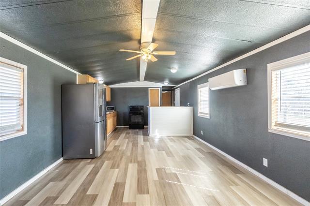 Building Photo - 417 Elm Creek Rd