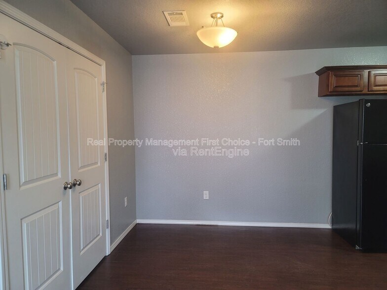 Building Photo - 2021 Ingalls Ln