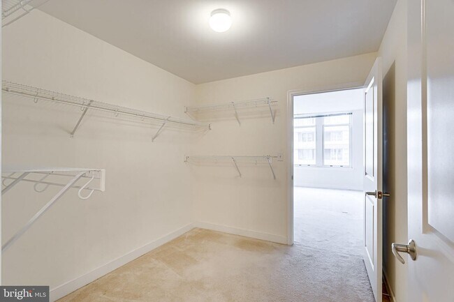 Building Photo - 155 Potomac Passage