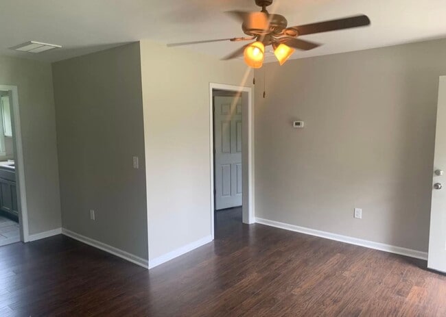 Building Photo - For Lease - 2BD/2BA Near Downtown Pendleto...