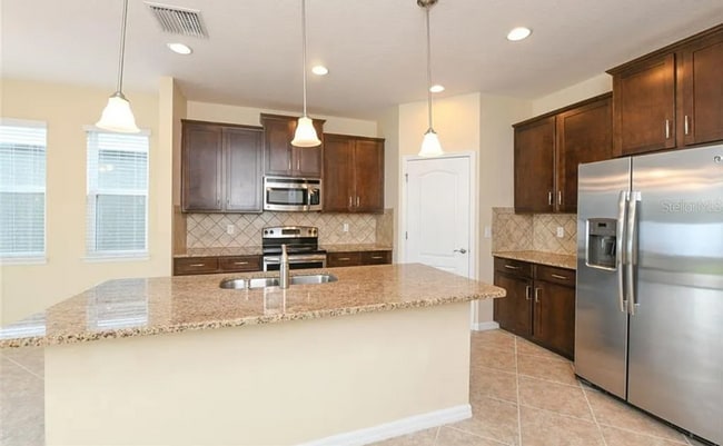 Building Photo - 2948 Oriole Dr