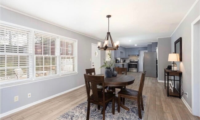 Building Photo - 947 Boswell Dr