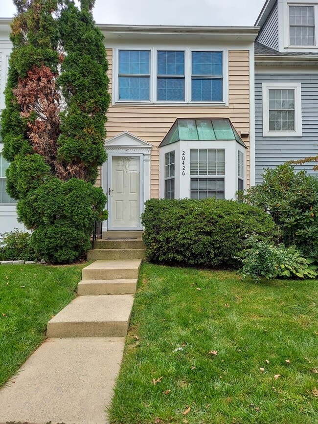 Primary Photo - Beautiful 2BR 2BA Townhouse in Germantown ...