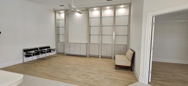 Building Photo - 305 Brier Cir