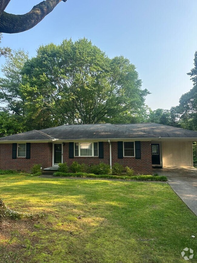 Building Photo - Single Family Ranch in Downtown Gainesville
