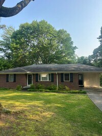Building Photo - Single Family Ranch in Downtown Gainesville