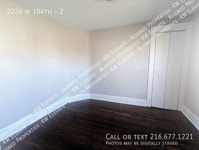 Building Photo - 2236 W 104th St
