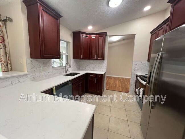 Building Photo - 3037 Bonkirk Dr