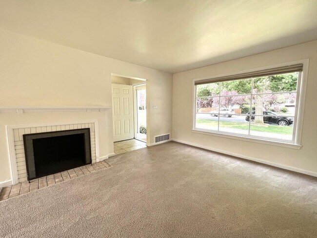Building Photo - Beautiful 2 Bedroom/1 Bath Home in Magnolia for Rent!