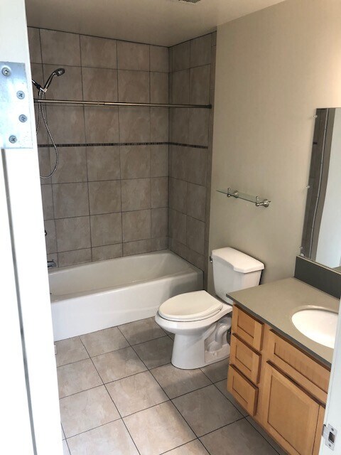 Building Photo - San Pablo