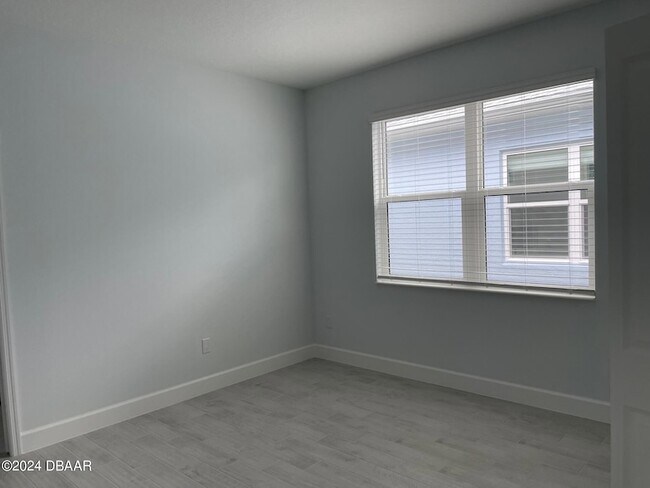 Building Photo - 818 Bama Breeze Dr