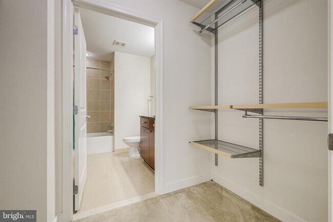 Building Photo - 155 Potomac Passage